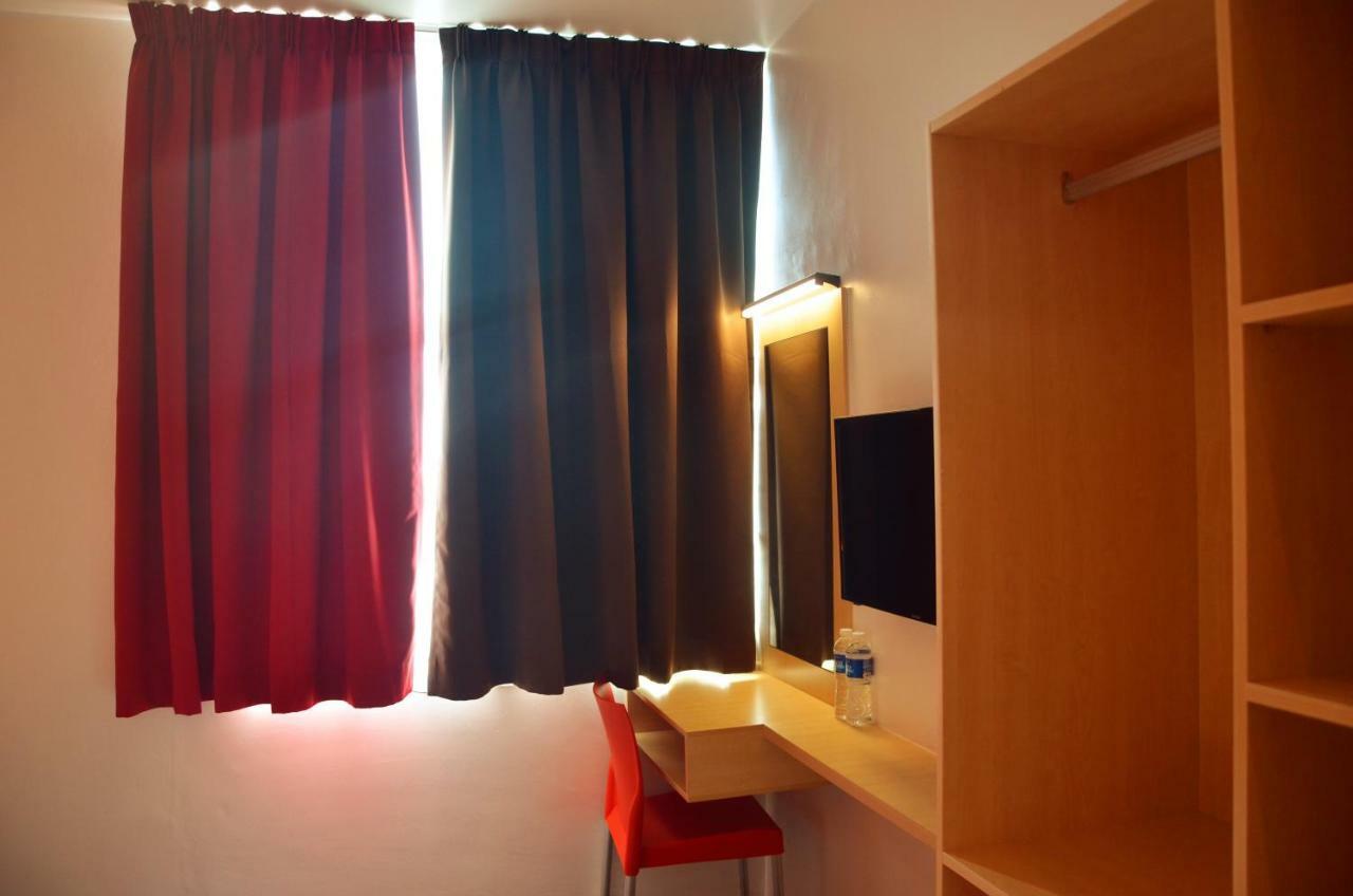 Hotel Jeti Tg Gemok Padang Endau 외부 사진
